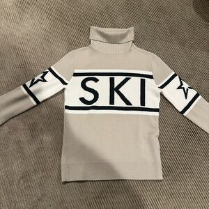 ✨ Perfect Moment Ski Turtleneck Sweater – Size Small ✨